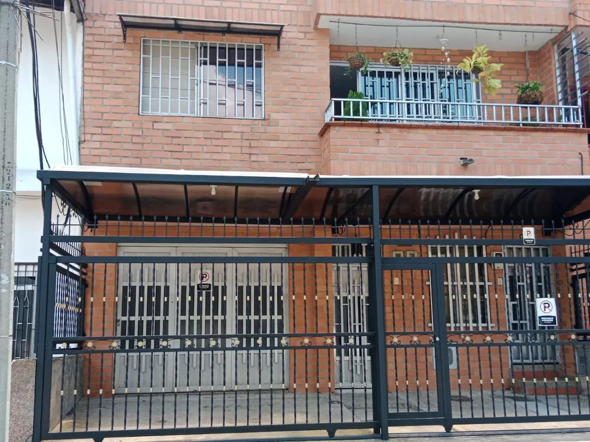 Alojamiento Confortable Calasanz Medellin Apartment